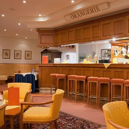 韦廷王朝纪念碑全景伯格酒店 酒店 4*