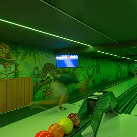 韦廷王朝纪念碑全景伯格酒店 酒店 4*
