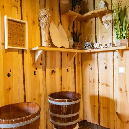 韦廷王朝纪念碑全景伯格酒店 4*