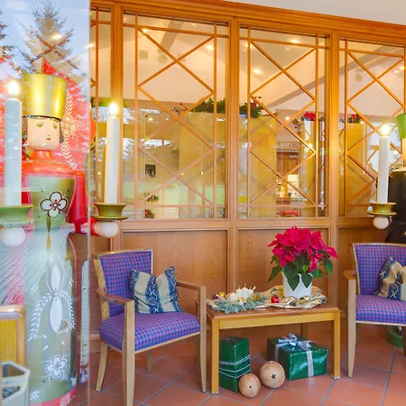 Panorama Wettiner Hoehe Отель 4*