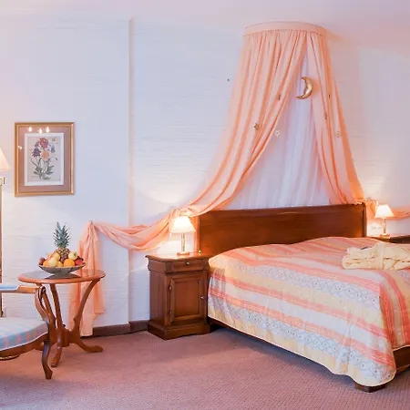 Отель Panorama Wettiner Hoehe