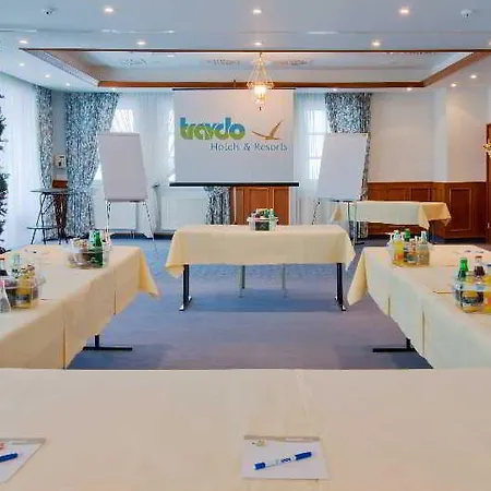 Hotel Panorama Wettiner Hoehe 4*
