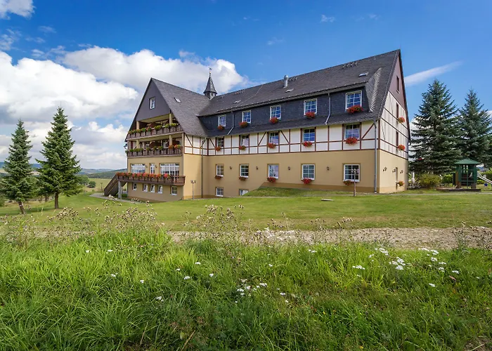 فندق Panorama Wettiner Hoehe 4*