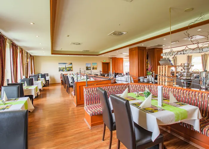 Panorama Wettiner Hoehe 4* سيفن